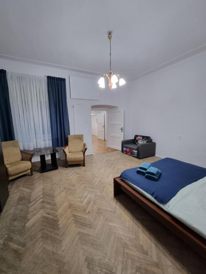 Nocleg W Centrum Czestochowy Nmp32 Częstochowa Extérieur photo