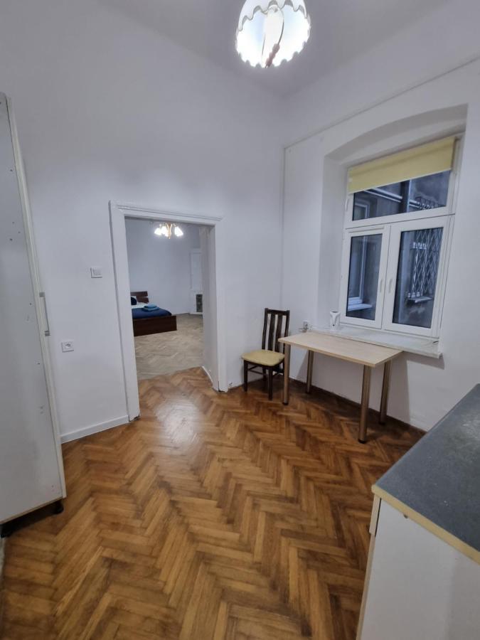 Nocleg W Centrum Czestochowy Nmp32 Częstochowa Extérieur photo